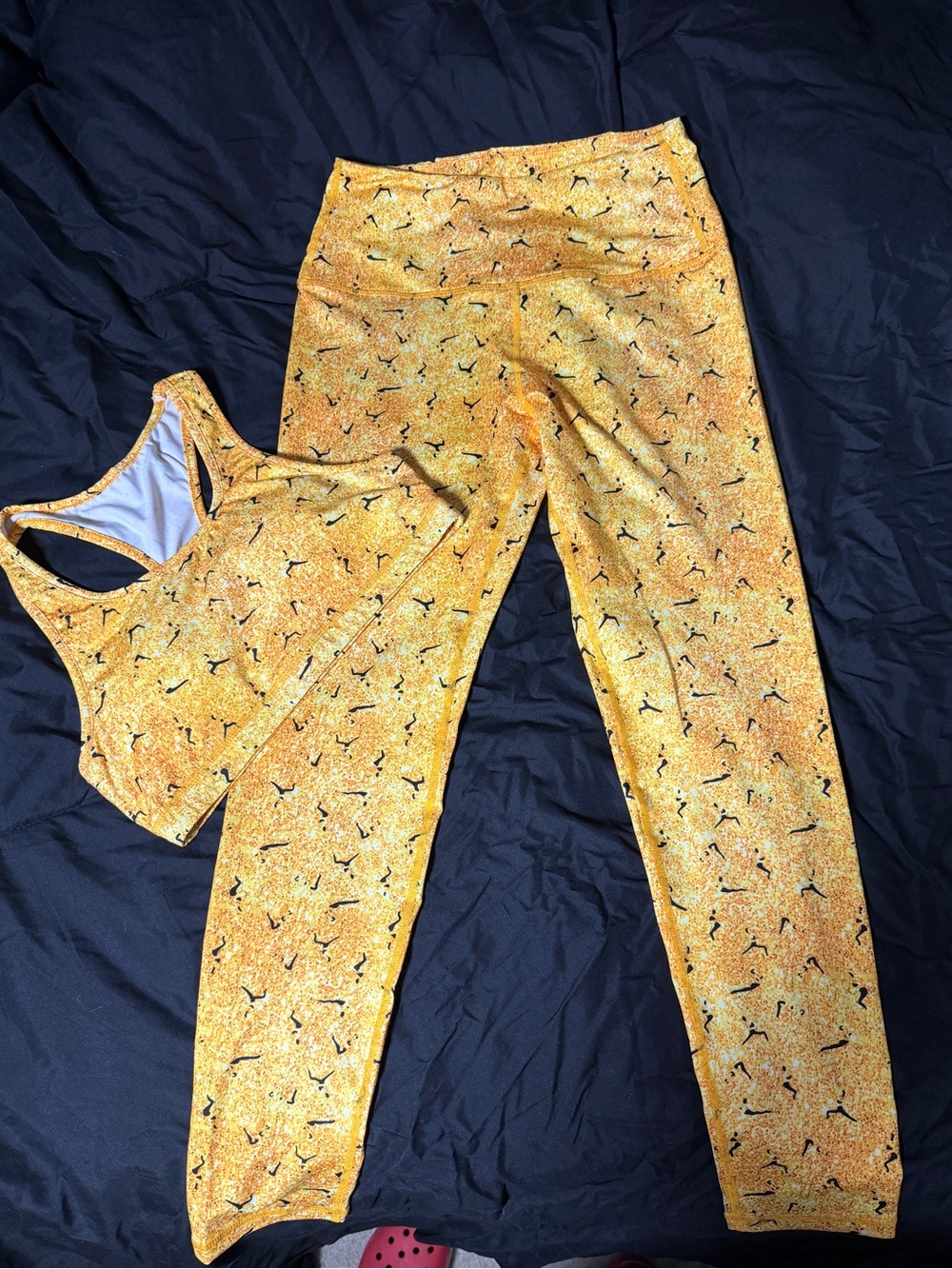 SHEIN Yellow Printed Leggings & Sports Bra Set